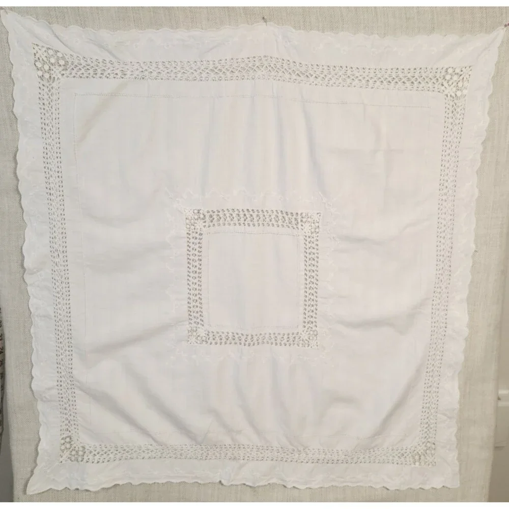 Vintage Table Topper 35
